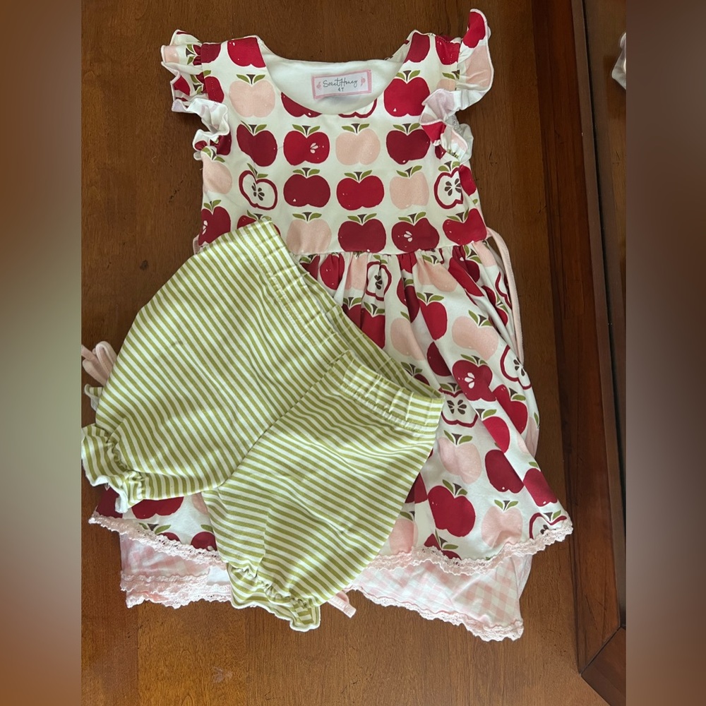 Sweet Honey Apple dress. Back to school